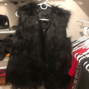 Forever 21 Faux Fur Vest Size Small